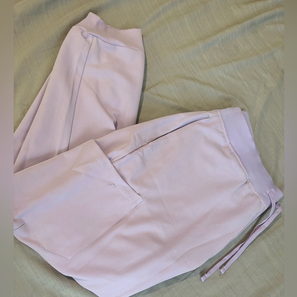 MANDALA scrubs in color cool lavender - Picture 2 of 4